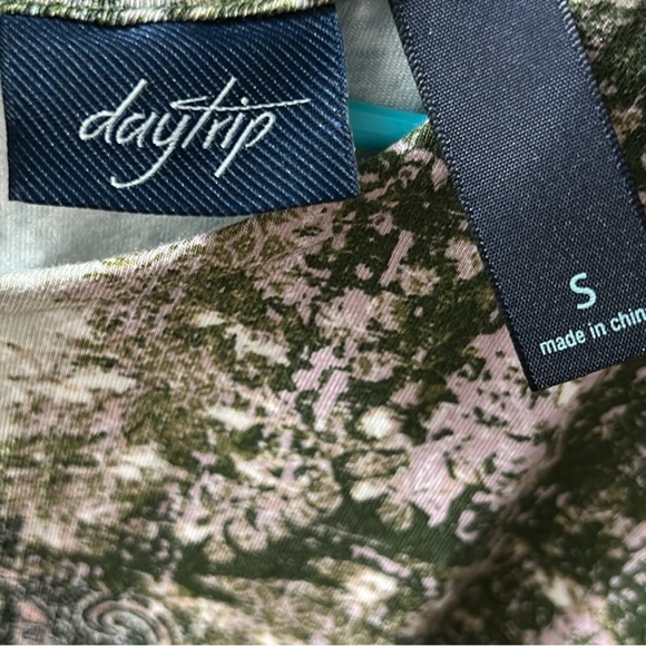 DAYTRIP BOHO PRINT PEPLUM TOP - Picture 6 of 6